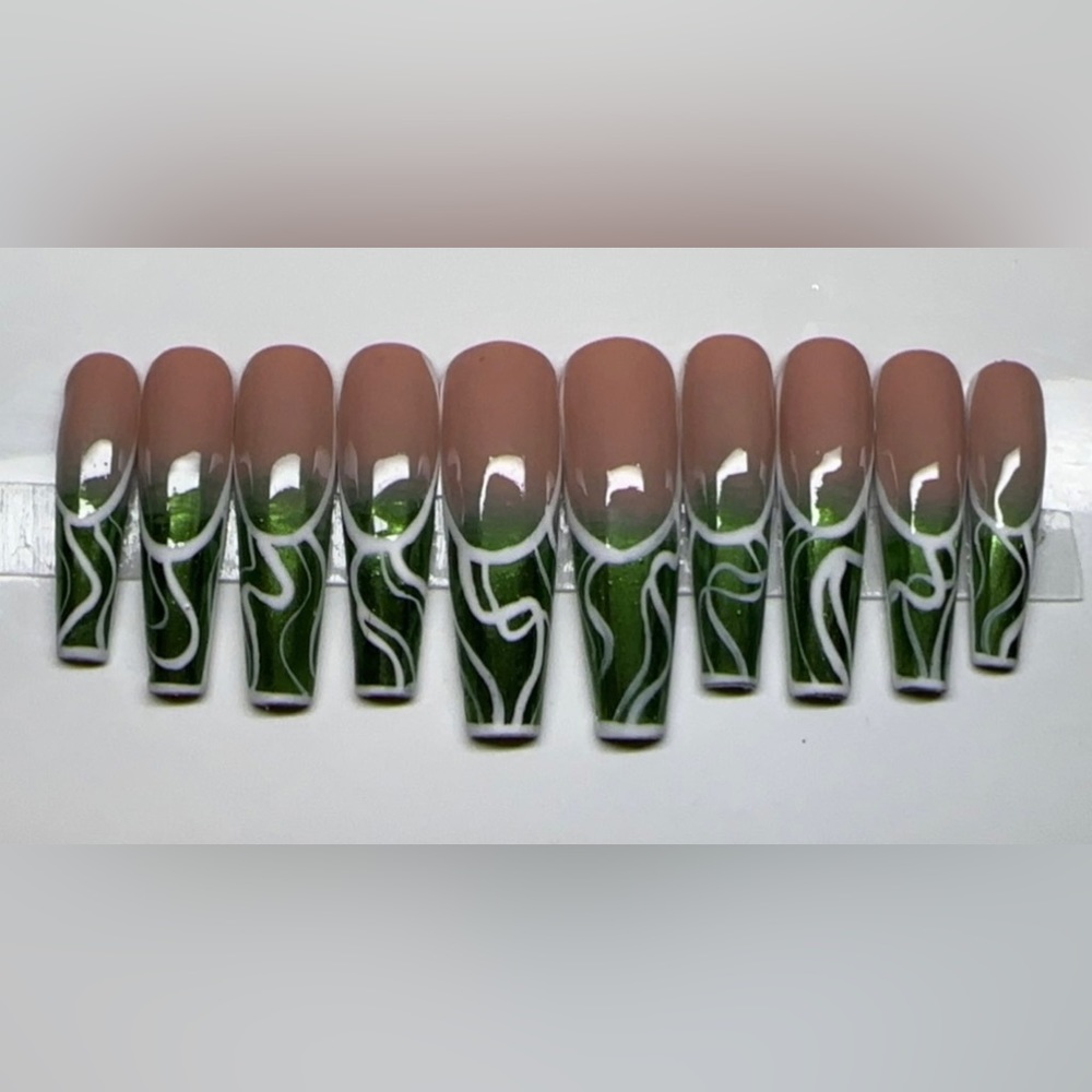 Green chrome ombré with French outline